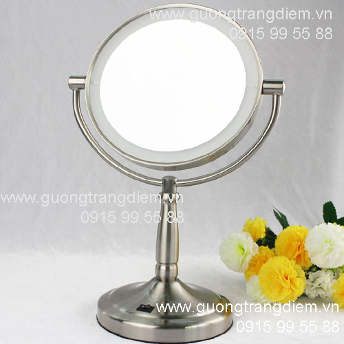 Với độ phóng lớn 3 lần kết hợp với đèn LED, gương trang điểm có đèn Ski là tác phẩm tuyệt vời Với độ phóng lớn 3 lần kết hợp với đèn LED, gương trang điểm có đèn Ski là tác phẩm tuyệt vời